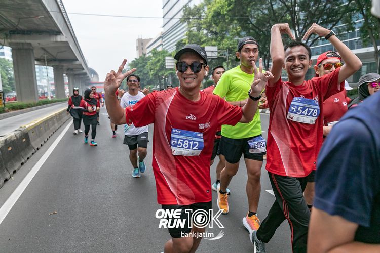 Race photo from ONE RUN 10 K
