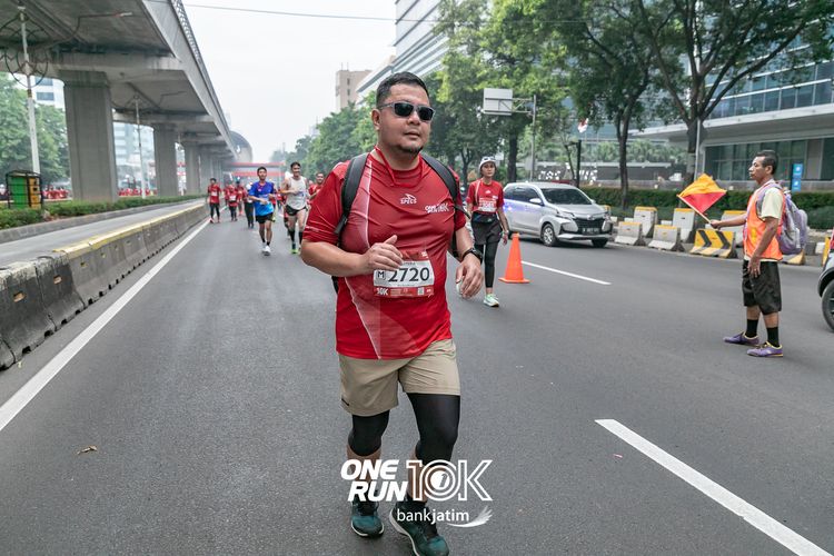 Race photo from ONE RUN 10 K