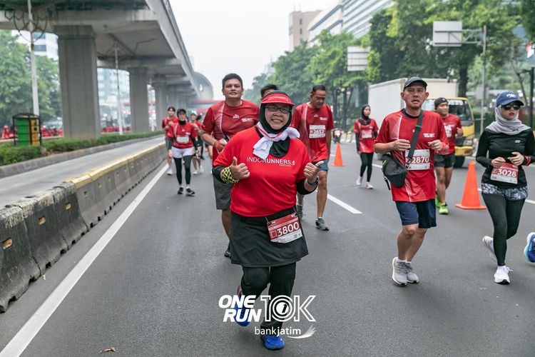 Race photo from ONE RUN 10 K