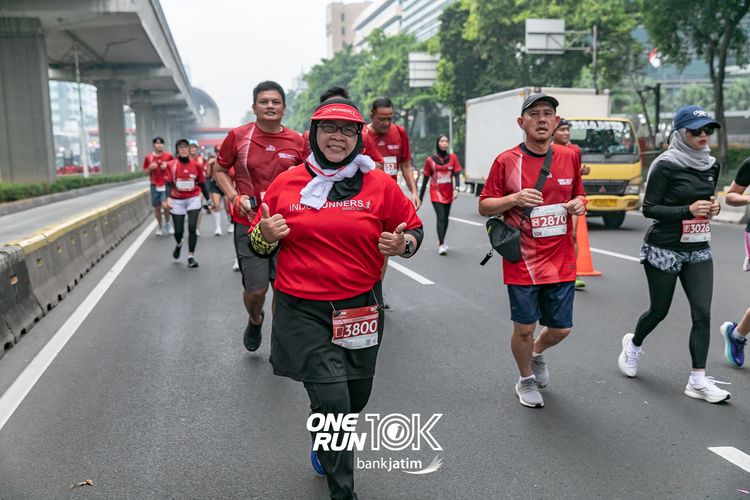 Race photo from ONE RUN 10 K