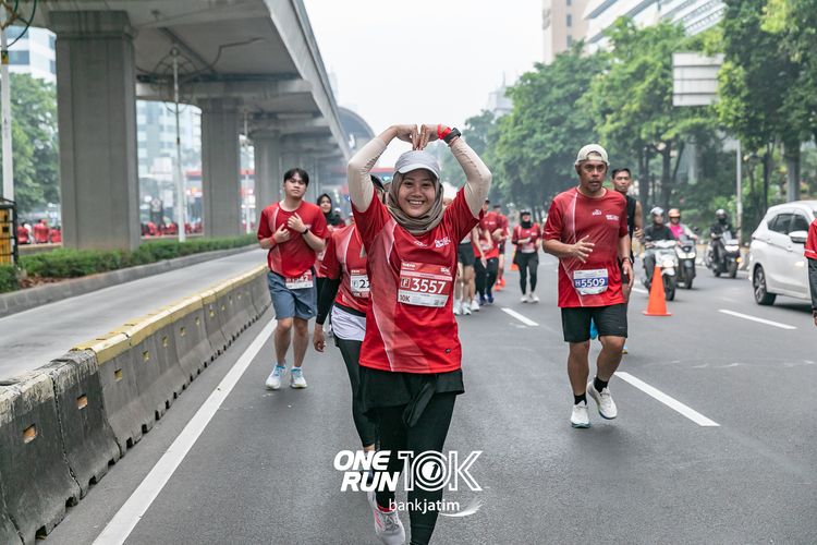 Race photo from ONE RUN 10 K