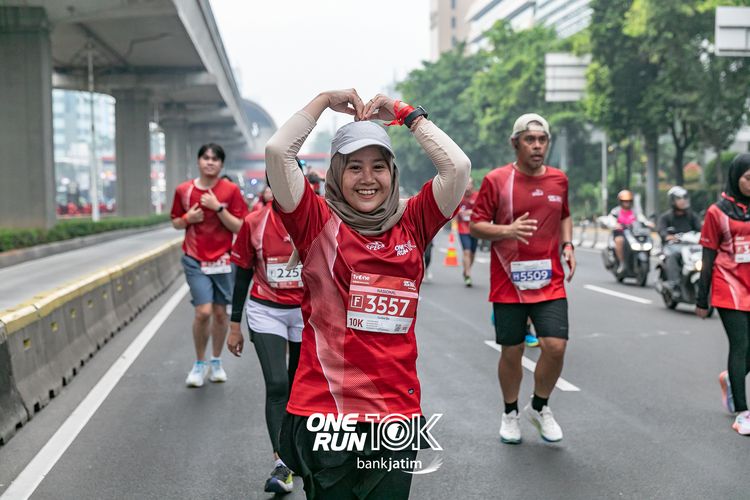 Race photo from ONE RUN 10 K