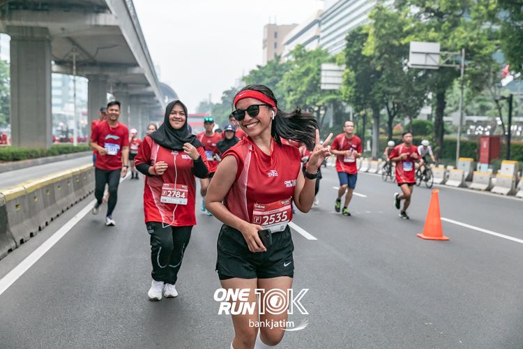 Race photo from ONE RUN 10 K