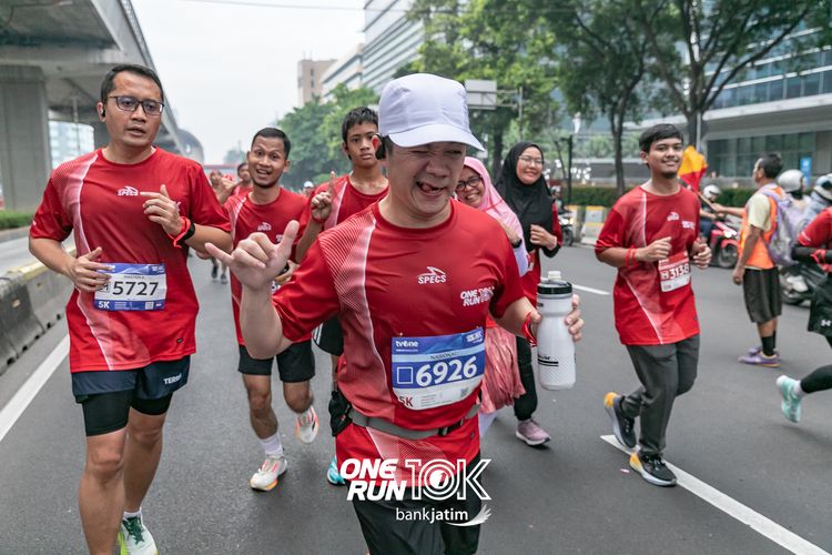 Race photo from ONE RUN 10 K