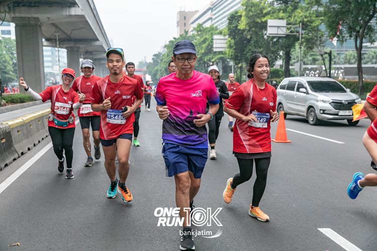 Race photo from ONE RUN 10 K