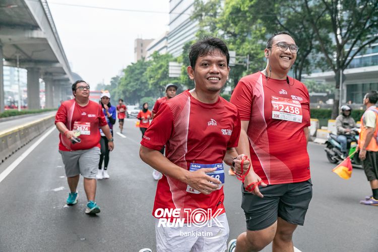 Race photo from ONE RUN 10 K