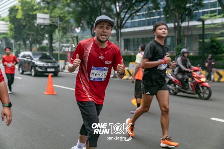 Race photo from ONE RUN 10 K