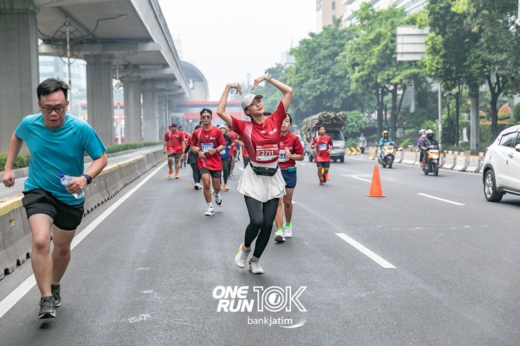 Race photo from ONE RUN 10 K