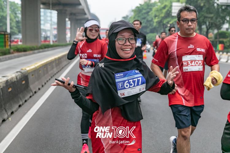 Race photo from ONE RUN 10 K