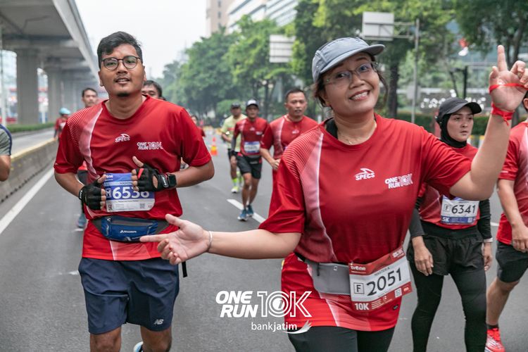 Race photo from ONE RUN 10 K