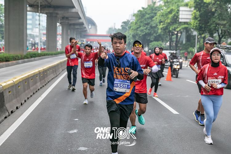 Race photo from ONE RUN 10 K