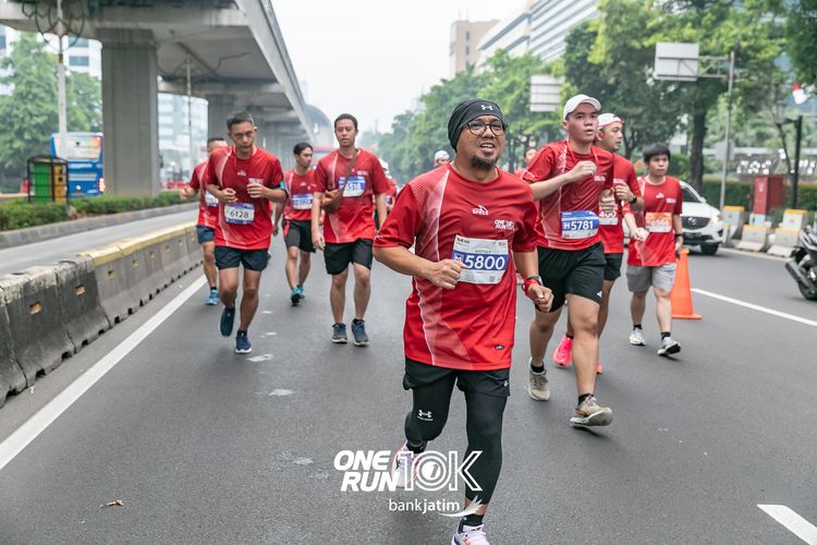 Race photo from ONE RUN 10 K