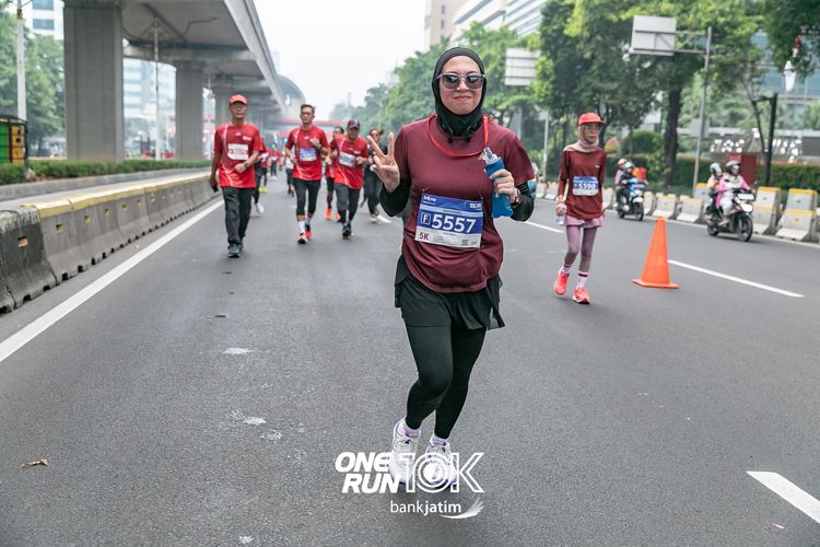 Race photo from ONE RUN 10 K