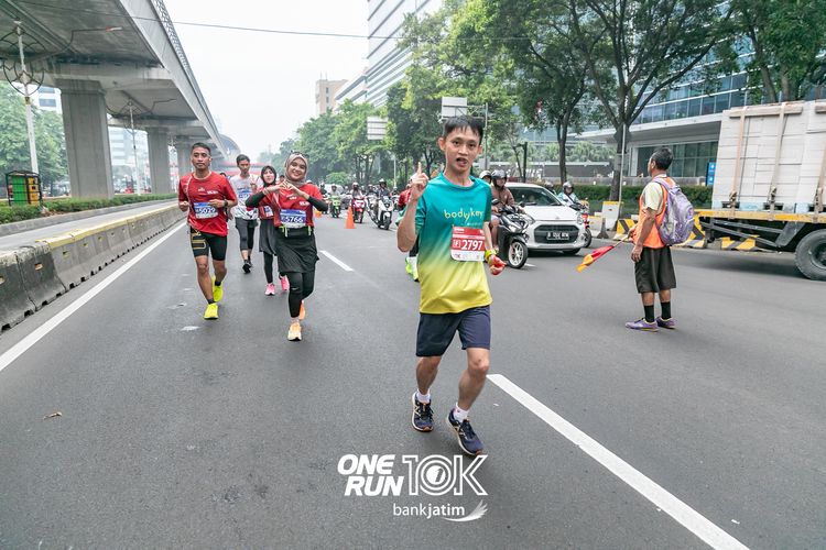 Race photo from ONE RUN 10 K