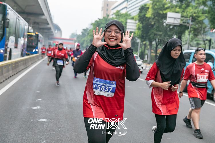 Race photo from ONE RUN 10 K