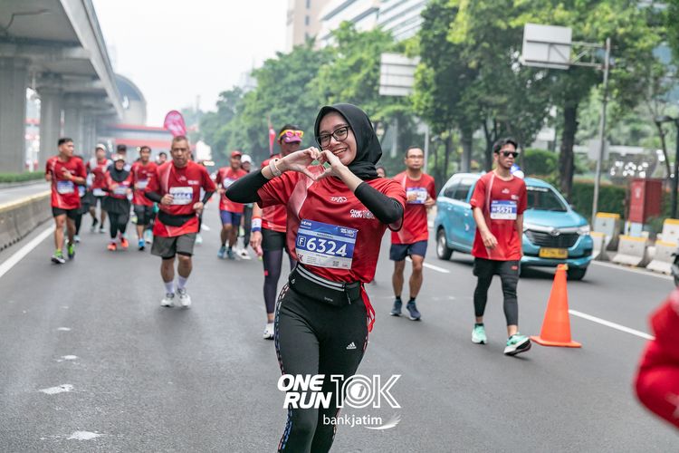 Race photo from ONE RUN 10 K