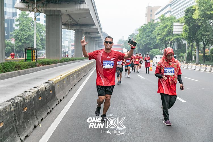 Race photo from ONE RUN 10 K