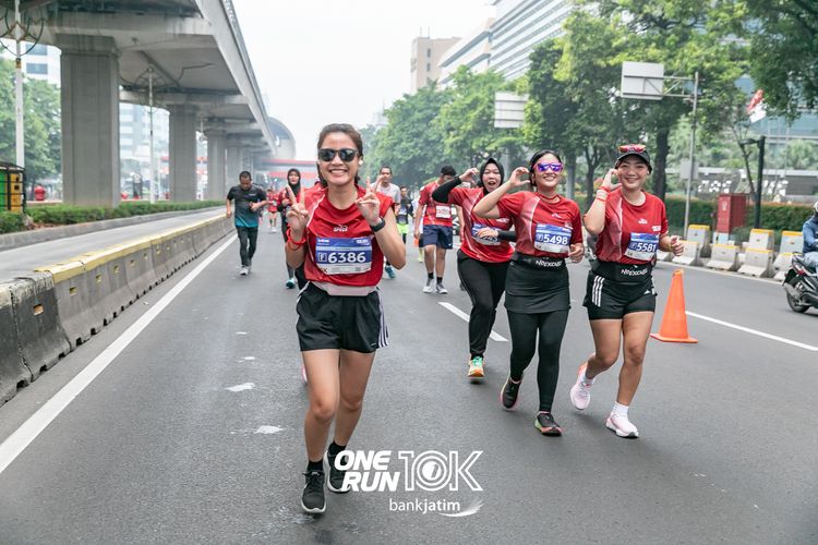 Race photo from ONE RUN 10 K