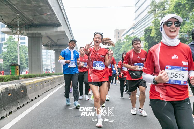 Race photo from ONE RUN 10 K
