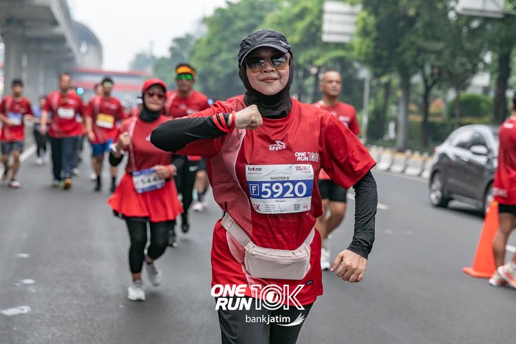 Race photo from ONE RUN 10 K