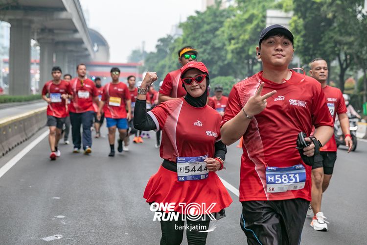 Race photo from ONE RUN 10 K