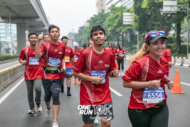Race photo from ONE RUN 10 K