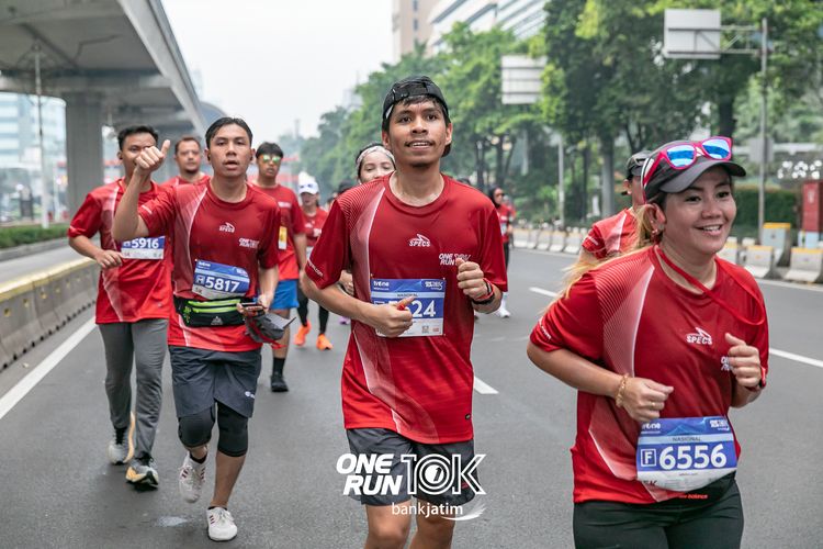 Race photo from ONE RUN 10 K