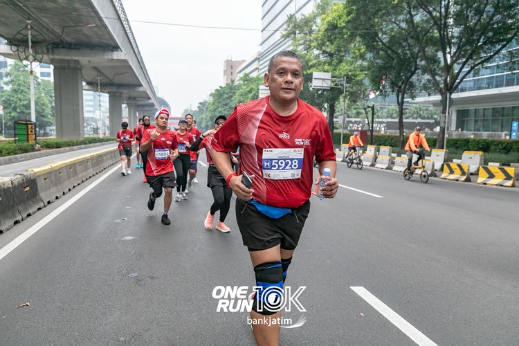Race photo from ONE RUN 10 K