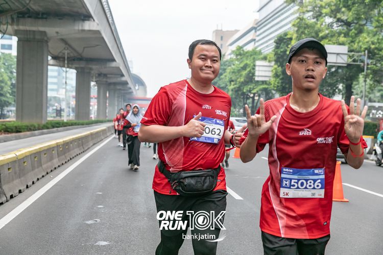 Race photo from ONE RUN 10 K