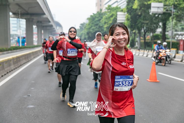 Race photo from ONE RUN 10 K