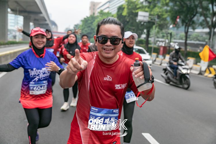 Race photo from ONE RUN 10 K