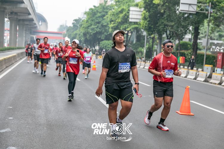 Race photo from ONE RUN 10 K