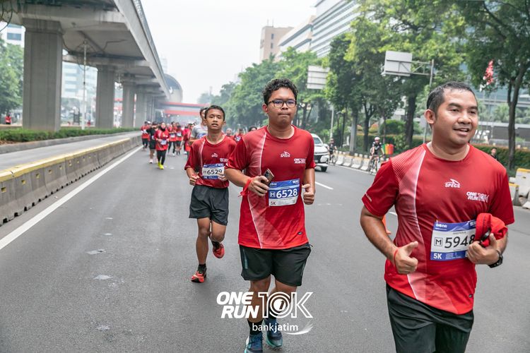 Race photo from ONE RUN 10 K