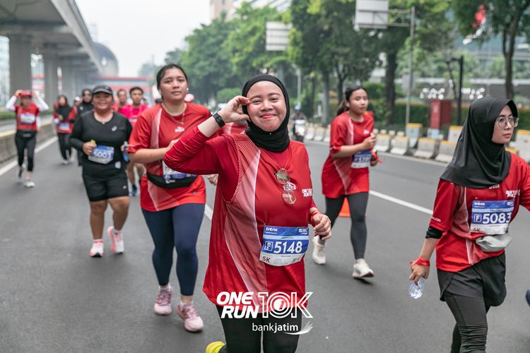Race photo from ONE RUN 10 K