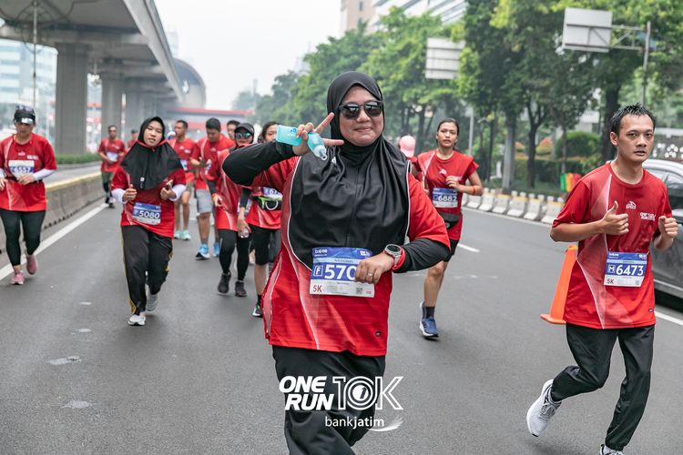 Race photo from ONE RUN 10 K