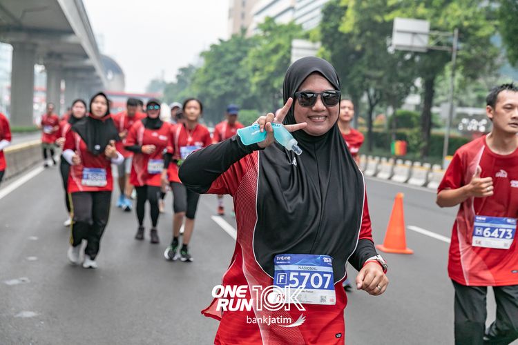 Race photo from ONE RUN 10 K