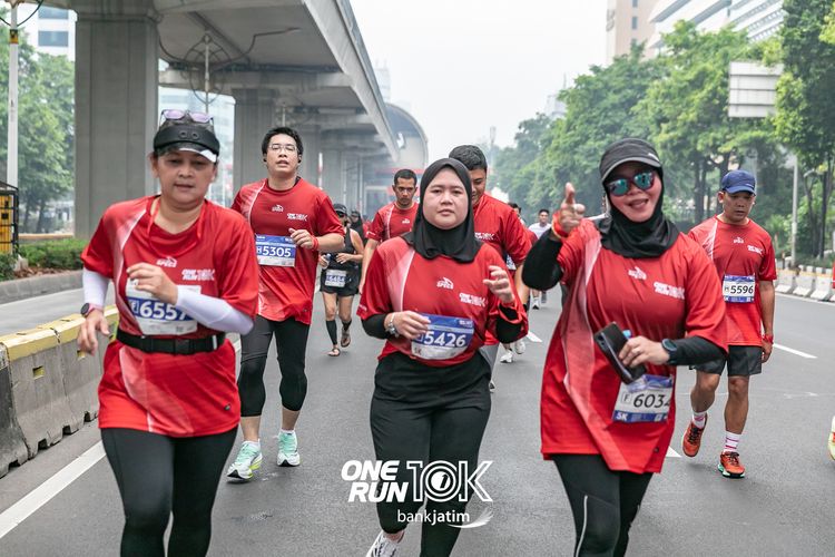 Race photo from ONE RUN 10 K