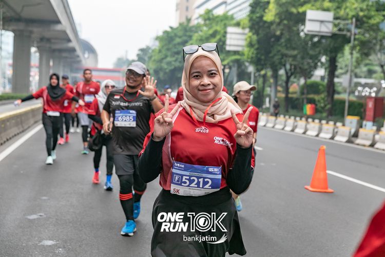 Race photo from ONE RUN 10 K