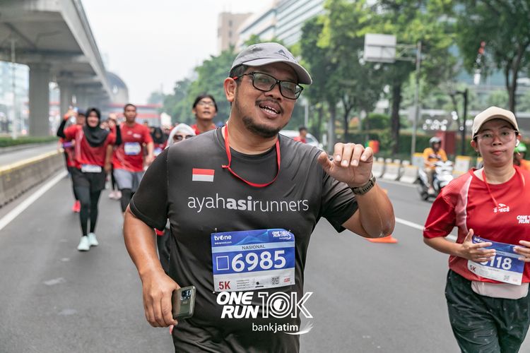 Race photo from ONE RUN 10 K