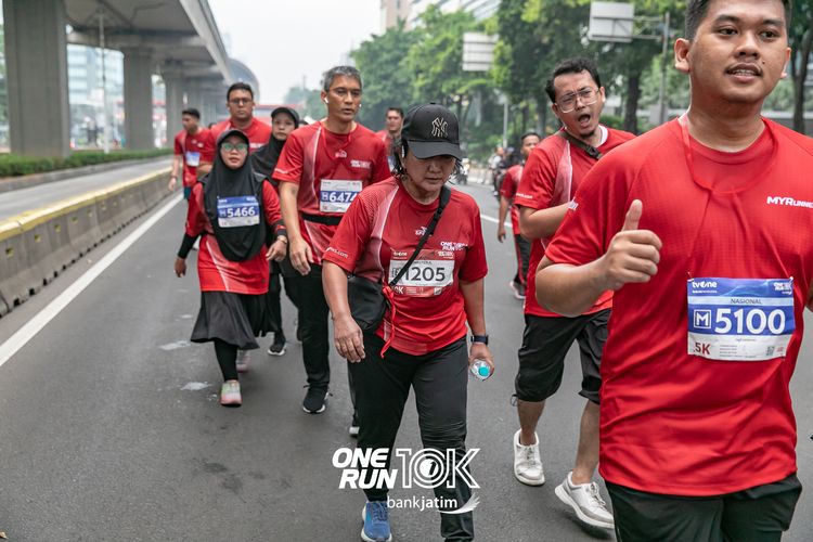 Race photo from ONE RUN 10 K