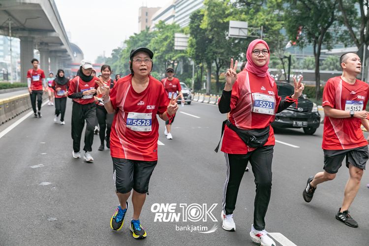 Race photo from ONE RUN 10 K