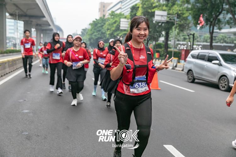 Race photo from ONE RUN 10 K