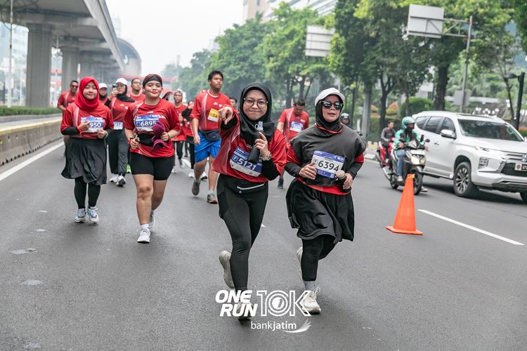 Race photo from ONE RUN 10 K