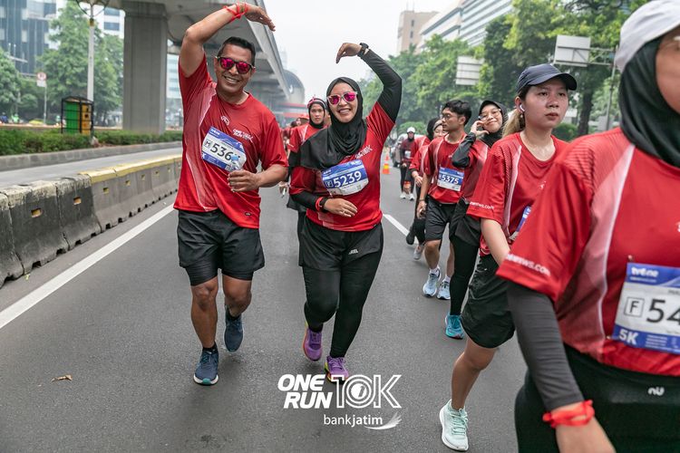 Race photo from ONE RUN 10 K