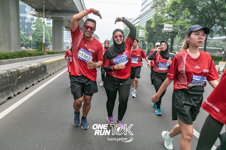 Race photo from ONE RUN 10 K