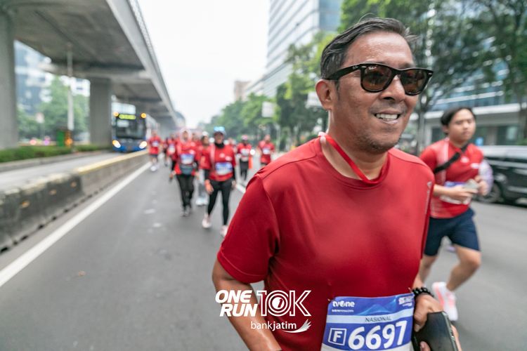 Race photo from ONE RUN 10 K