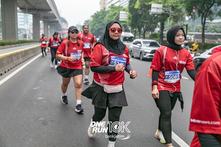 Race photo from ONE RUN 10 K