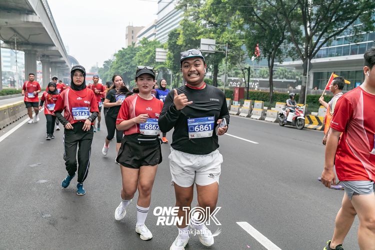 Race photo from ONE RUN 10 K