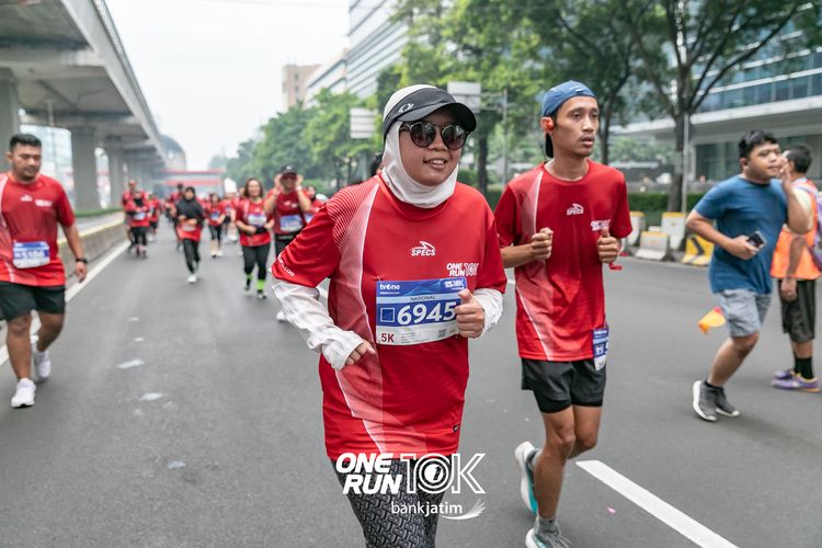 Race photo from ONE RUN 10 K