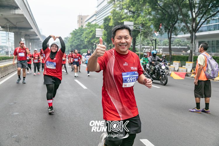 Race photo from ONE RUN 10 K